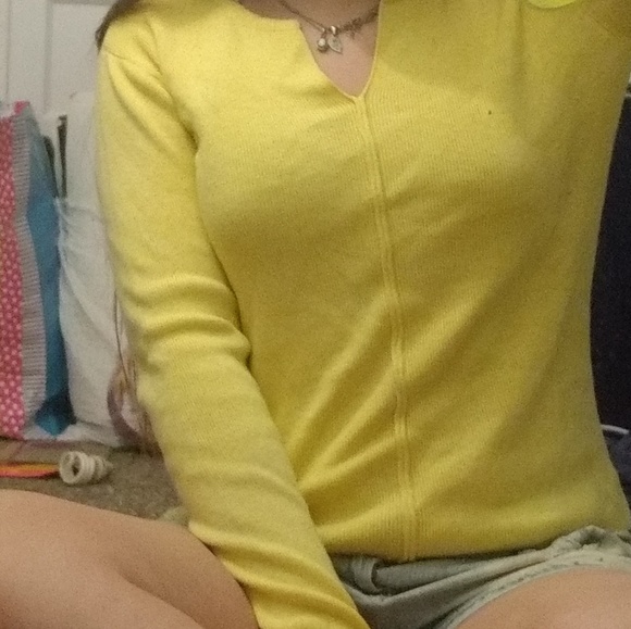 A yellow Tommy Hilfiger long sleeve shirt - Picture 7 of 8